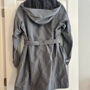REI Co-Op La Selva Raincoat | Heathered Gray | Belted Trench Coat